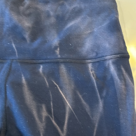 Lululemon Wunder Under  size 6 - Picture 3 of 3